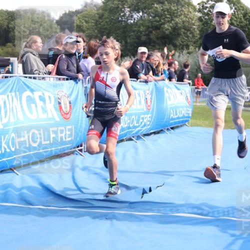 25.08.2024 - Elbe Triathlon Hamburg H.Heesch http://msf.ph/oto/6883154 25.08.2024 12:58:06 Ziel 1604, 1792, 1793 meine-sportfotos.de