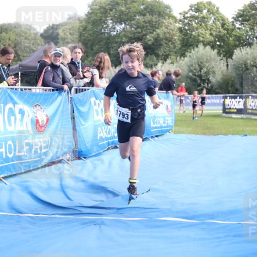 25.08.2024 - Elbe Triathlon Hamburg H.Heesch http://msf.ph/oto/6883166 25.08.2024 12:58:13 Ziel 1604, 1792, 1793, 1825, 1829 meine-sportfotos.de