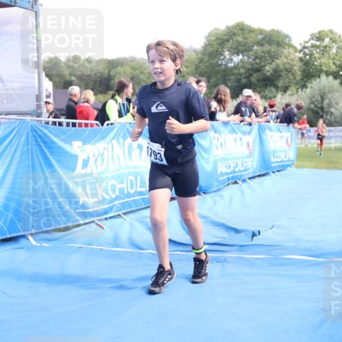 25.08.2024 - Elbe Triathlon Hamburg H.Heesch http://msf.ph/oto/6883184 25.08.2024 12:58:14 Ziel 1604, 1792, 1793, 1825, 1829 meine-sportfotos.de