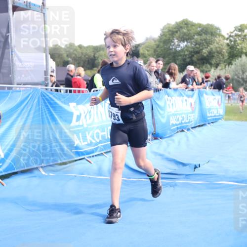 25.08.2024 - Elbe Triathlon Hamburg H.Heesch http://msf.ph/oto/6883186 25.08.2024 12:58:14 Ziel 1604, 1792, 1793, 1825, 1829 meine-sportfotos.de
