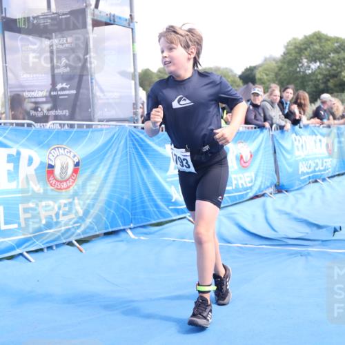 25.08.2024 - Elbe Triathlon Hamburg H.Heesch http://msf.ph/oto/6883191 25.08.2024 12:58:15 Ziel 1793, 1825, 1829 meine-sportfotos.de