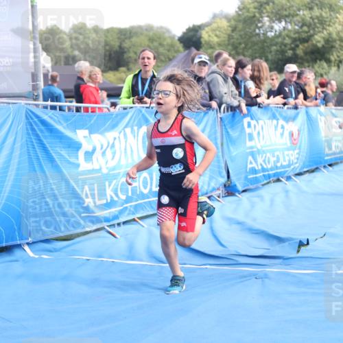 25.08.2024 - Elbe Triathlon Hamburg H.Heesch http://msf.ph/oto/6883202 25.08.2024 12:58:19 Ziel 1793, 1814, 1825, 1829 meine-sportfotos.de