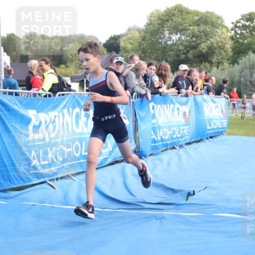 25.08.2024 - Elbe Triathlon Hamburg H.Heesch http://msf.ph/oto/6883213 25.08.2024 12:58:20 Ziel 1793, 1814, 1825, 1829 meine-sportfotos.de