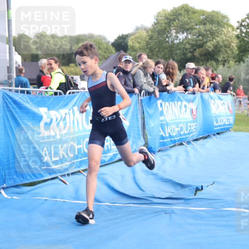 25.08.2024 - Elbe Triathlon Hamburg H.Heesch http://msf.ph/oto/6883214 25.08.2024 12:58:20 Ziel 1793, 1814, 1825, 1829 meine-sportfotos.de