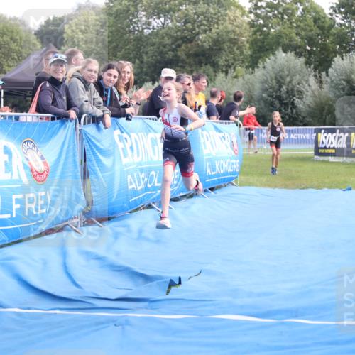 25.08.2024 - Elbe Triathlon Hamburg H.Heesch http://msf.ph/oto/6883229 25.08.2024 12:58:24 Ziel 1784, 1814, 1825, 1829 meine-sportfotos.de