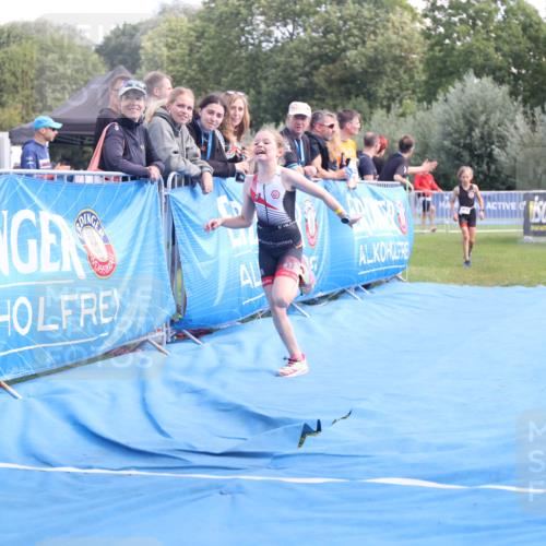 25.08.2024 - Elbe Triathlon Hamburg H.Heesch http://msf.ph/oto/6883232 25.08.2024 12:58:24 Ziel 1784, 1814, 1825, 1829 meine-sportfotos.de