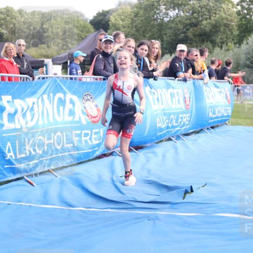 25.08.2024 - Elbe Triathlon Hamburg H.Heesch http://msf.ph/oto/6883234 25.08.2024 12:58:25 Ziel 1784, 1814, 1825, 1829 meine-sportfotos.de