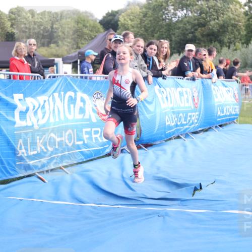 25.08.2024 - Elbe Triathlon Hamburg H.Heesch http://msf.ph/oto/6883235 25.08.2024 12:58:25 Ziel 1784, 1814, 1825, 1829 meine-sportfotos.de