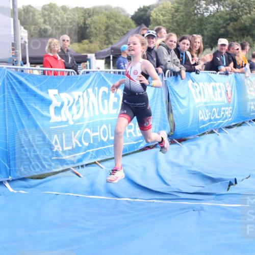 25.08.2024 - Elbe Triathlon Hamburg H.Heesch http://msf.ph/oto/6883237 25.08.2024 12:58:25 Ziel 1784, 1814, 1825, 1829 meine-sportfotos.de