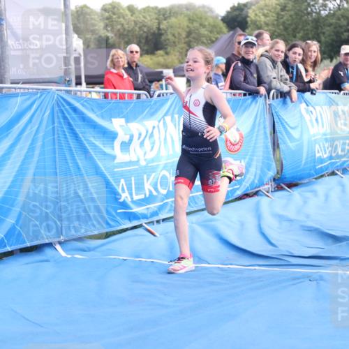 25.08.2024 - Elbe Triathlon Hamburg H.Heesch http://msf.ph/oto/6883239 25.08.2024 12:58:25 Ziel 1784, 1814, 1825, 1829 meine-sportfotos.de
