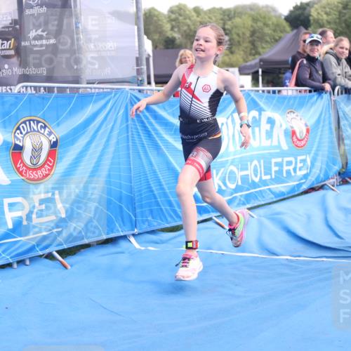 25.08.2024 - Elbe Triathlon Hamburg H.Heesch http://msf.ph/oto/6883243 25.08.2024 12:58:25 Ziel 1784, 1814, 1825, 1829 meine-sportfotos.de