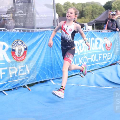 25.08.2024 - Elbe Triathlon Hamburg H.Heesch http://msf.ph/oto/6883244 25.08.2024 12:58:25 Ziel 1784, 1814, 1825, 1829 meine-sportfotos.de