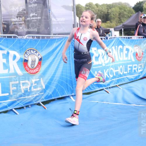 25.08.2024 - Elbe Triathlon Hamburg H.Heesch http://msf.ph/oto/6883245 25.08.2024 12:58:25 Ziel 1784, 1814, 1825, 1829 meine-sportfotos.de