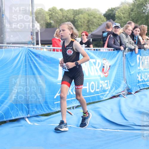 25.08.2024 - Elbe Triathlon Hamburg H.Heesch http://msf.ph/oto/6883254 25.08.2024 12:58:30 Ziel 1784, 1814 meine-sportfotos.de