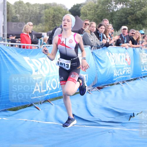 25.08.2024 - Elbe Triathlon Hamburg H.Heesch http://msf.ph/oto/6883299 25.08.2024 12:59:00 Ziel 1813, 1819 meine-sportfotos.de