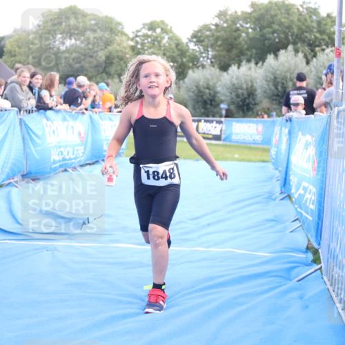 25.08.2024 - Elbe Triathlon Hamburg H.Heesch http://msf.ph/oto/6883322 25.08.2024 12:59:17 Ziel 1741, 1853 meine-sportfotos.de