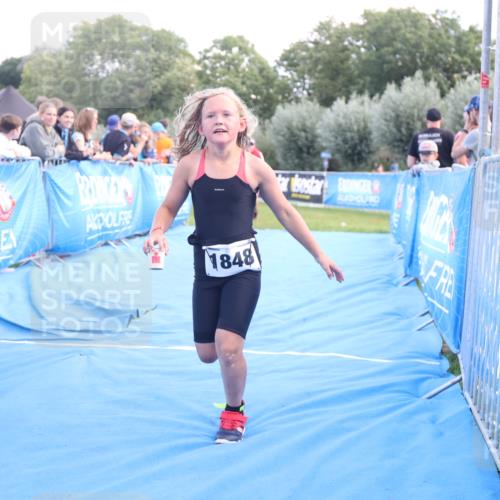 25.08.2024 - Elbe Triathlon Hamburg H.Heesch http://msf.ph/oto/6883323 25.08.2024 12:59:17 Ziel 1741, 1853 meine-sportfotos.de