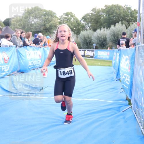 25.08.2024 - Elbe Triathlon Hamburg H.Heesch http://msf.ph/oto/6883324 25.08.2024 12:59:17 Ziel 1741, 1853 meine-sportfotos.de