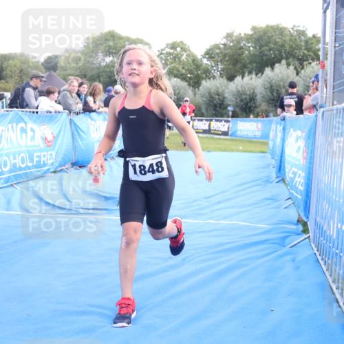 25.08.2024 - Elbe Triathlon Hamburg H.Heesch http://msf.ph/oto/6883328 25.08.2024 12:59:17 Ziel 1741, 1853 meine-sportfotos.de