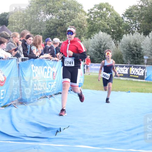 25.08.2024 - Elbe Triathlon Hamburg H.Heesch http://msf.ph/oto/6883330 25.08.2024 12:59:19 Ziel 1741, 1843, 1853 meine-sportfotos.de