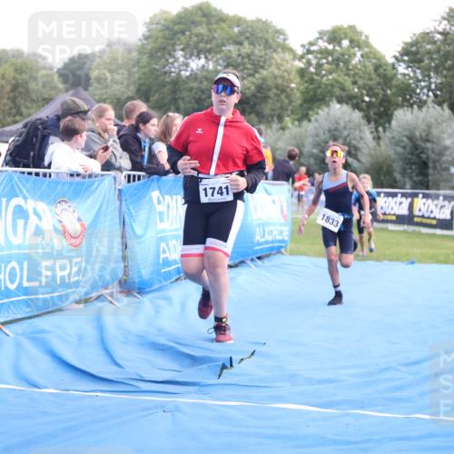 25.08.2024 - Elbe Triathlon Hamburg H.Heesch http://msf.ph/oto/6883338 25.08.2024 12:59:20 Ziel 1741, 1843, 1853 meine-sportfotos.de