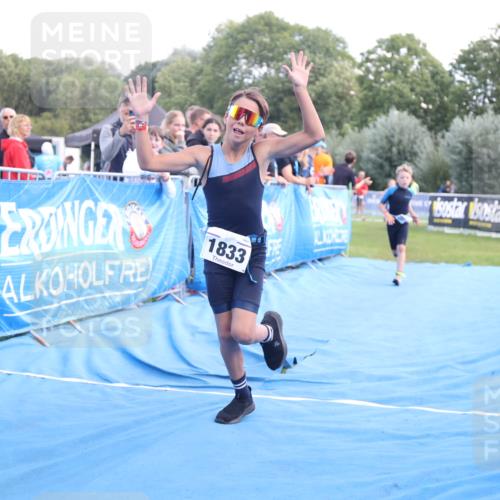 25.08.2024 - Elbe Triathlon Hamburg H.Heesch http://msf.ph/oto/6883353 25.08.2024 12:59:21 Ziel 1741, 1843, 1853 meine-sportfotos.de