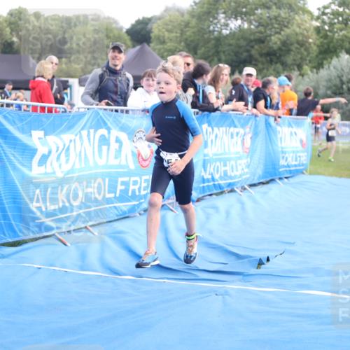 25.08.2024 - Elbe Triathlon Hamburg H.Heesch http://msf.ph/oto/6883365 25.08.2024 12:59:23 Ziel 1741, 1843, 1848, 1853 meine-sportfotos.de