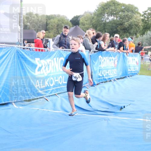 25.08.2024 - Elbe Triathlon Hamburg H.Heesch http://msf.ph/oto/6883369 25.08.2024 12:59:23 Ziel 1741, 1843, 1848, 1853 meine-sportfotos.de