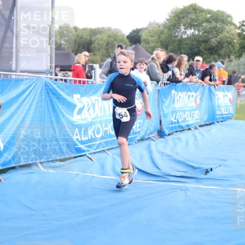 25.08.2024 - Elbe Triathlon Hamburg H.Heesch http://msf.ph/oto/6883372 25.08.2024 12:59:24 Ziel 1741, 1843, 1848, 1853 meine-sportfotos.de