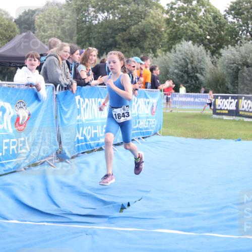 25.08.2024 - Elbe Triathlon Hamburg H.Heesch http://msf.ph/oto/6883376 25.08.2024 12:59:26 Ziel 1741, 1821, 1843, 1848, 1853 meine-sportfotos.de