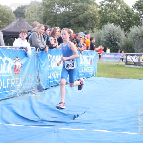 25.08.2024 - Elbe Triathlon Hamburg H.Heesch http://msf.ph/oto/6883377 25.08.2024 12:59:26 Ziel 1741, 1821, 1843, 1848, 1853 meine-sportfotos.de