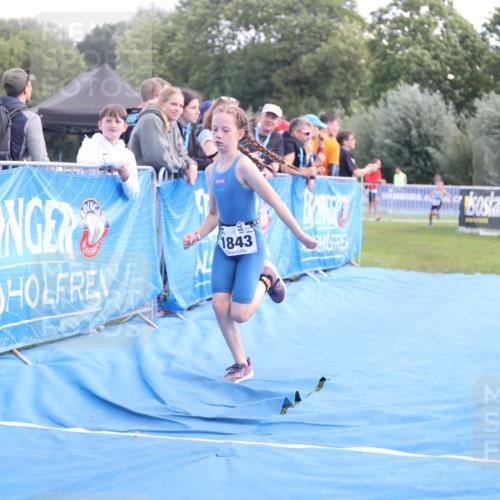 25.08.2024 - Elbe Triathlon Hamburg H.Heesch http://msf.ph/oto/6883379 25.08.2024 12:59:27 Ziel 1741, 1821, 1843, 1848, 1853 meine-sportfotos.de