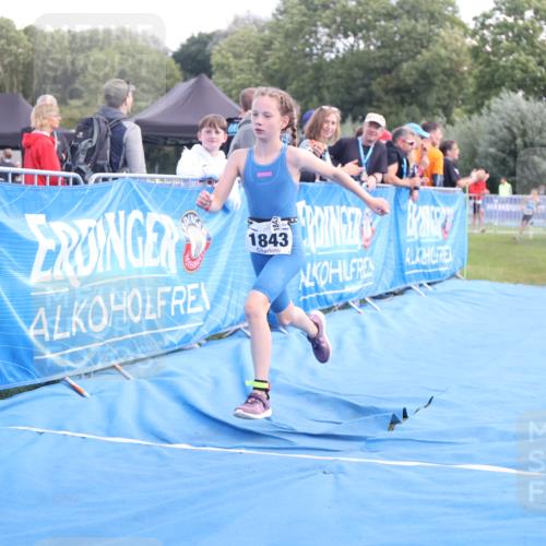 25.08.2024 - Elbe Triathlon Hamburg H.Heesch http://msf.ph/oto/6883383 25.08.2024 12:59:27 Ziel 1741, 1821, 1843, 1848, 1853 meine-sportfotos.de