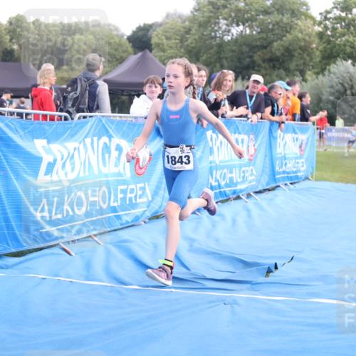 25.08.2024 - Elbe Triathlon Hamburg H.Heesch http://msf.ph/oto/6883384 25.08.2024 12:59:27 Ziel 1741, 1821, 1843, 1848, 1853 meine-sportfotos.de