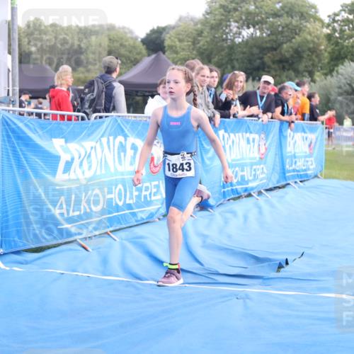 25.08.2024 - Elbe Triathlon Hamburg H.Heesch http://msf.ph/oto/6883385 25.08.2024 12:59:27 Ziel 1741, 1821, 1843, 1848, 1853 meine-sportfotos.de
