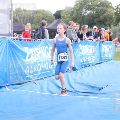 25.08.2024 - Elbe Triathlon Hamburg H.Heesch http://msf.ph/oto/6883386 25.08.2024 12:59:27 Ziel 1741, 1821, 1843, 1848, 1853 meine-sportfotos.de