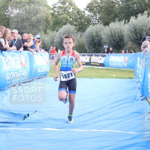 25.08.2024 - Elbe Triathlon Hamburg H.Heesch http://msf.ph/oto/6883399 25.08.2024 12:59:34 Ziel 1821, 1833, 1843, 1848 meine-sportfotos.de