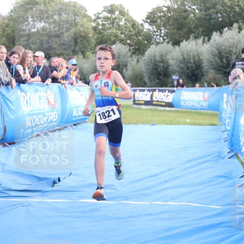 25.08.2024 - Elbe Triathlon Hamburg H.Heesch http://msf.ph/oto/6883402 25.08.2024 12:59:34 Ziel 1821, 1833, 1843, 1848 meine-sportfotos.de