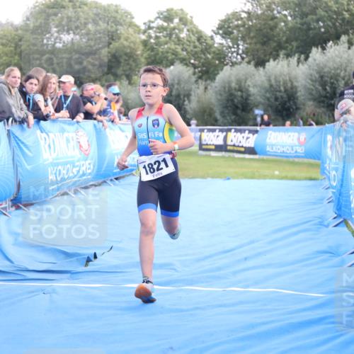 25.08.2024 - Elbe Triathlon Hamburg H.Heesch http://msf.ph/oto/6883403 25.08.2024 12:59:34 Ziel 1821, 1833, 1843, 1848 meine-sportfotos.de