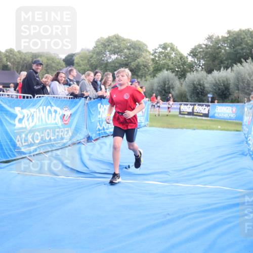 25.08.2024 - Elbe Triathlon Hamburg H.Heesch http://msf.ph/oto/6883442 25.08.2024 13:00:01 Ziel 1790, 1855 meine-sportfotos.de