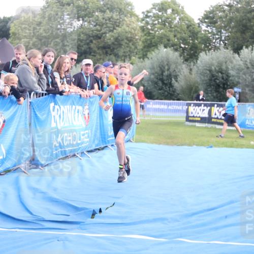 25.08.2024 - Elbe Triathlon Hamburg H.Heesch http://msf.ph/oto/6883475 25.08.2024 13:00:18 Ziel 1785 meine-sportfotos.de