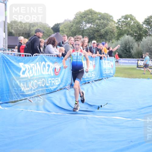 25.08.2024 - Elbe Triathlon Hamburg H.Heesch http://msf.ph/oto/6883489 25.08.2024 13:00:19 Ziel 1785 meine-sportfotos.de