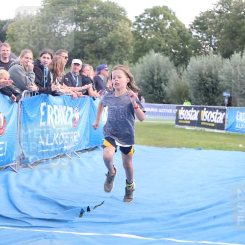 25.08.2024 - Elbe Triathlon Hamburg H.Heesch http://msf.ph/oto/6883553 25.08.2024 13:00:54 Ziel 1822 meine-sportfotos.de