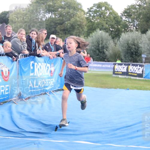 25.08.2024 - Elbe Triathlon Hamburg H.Heesch http://msf.ph/oto/6883555 25.08.2024 13:00:54 Ziel 1822 meine-sportfotos.de