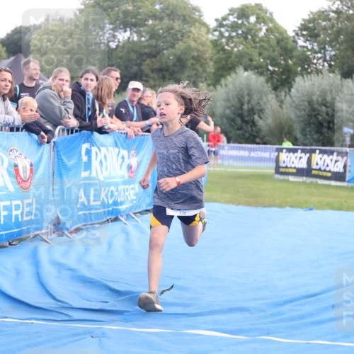 25.08.2024 - Elbe Triathlon Hamburg H.Heesch http://msf.ph/oto/6883556 25.08.2024 13:00:54 Ziel 1822 meine-sportfotos.de
