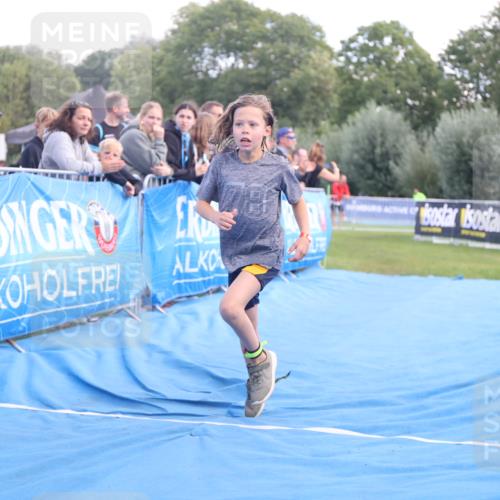 25.08.2024 - Elbe Triathlon Hamburg H.Heesch http://msf.ph/oto/6883561 25.08.2024 13:00:54 Ziel 1822 meine-sportfotos.de
