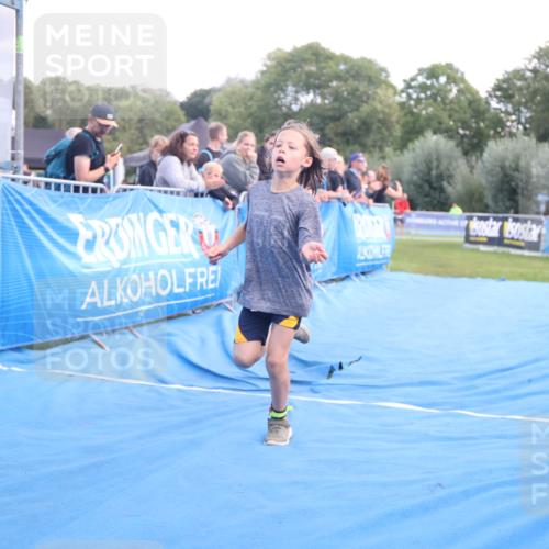 25.08.2024 - Elbe Triathlon Hamburg H.Heesch http://msf.ph/oto/6883567 25.08.2024 13:00:55 Ziel 1822 meine-sportfotos.de