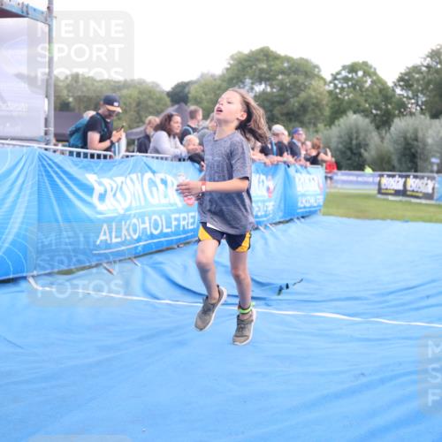 25.08.2024 - Elbe Triathlon Hamburg H.Heesch http://msf.ph/oto/6883569 25.08.2024 13:00:55 Ziel 1822 meine-sportfotos.de