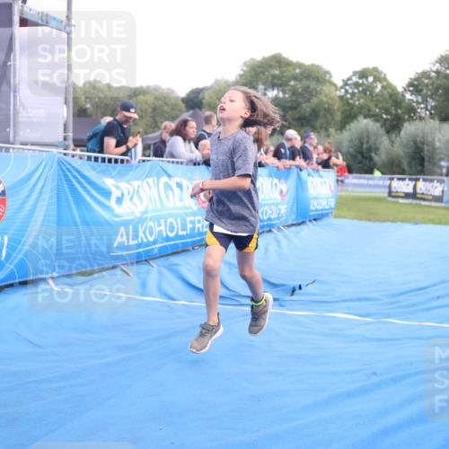 25.08.2024 - Elbe Triathlon Hamburg H.Heesch http://msf.ph/oto/6883570 25.08.2024 13:00:55 Ziel 1822 meine-sportfotos.de