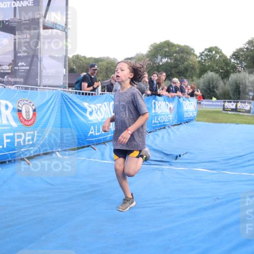 25.08.2024 - Elbe Triathlon Hamburg H.Heesch http://msf.ph/oto/6883574 25.08.2024 13:00:55 Ziel 1822 meine-sportfotos.de